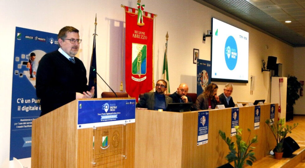 Punto digitale facile, Santangelo: “Un servizio concreto per la formazione digitale”