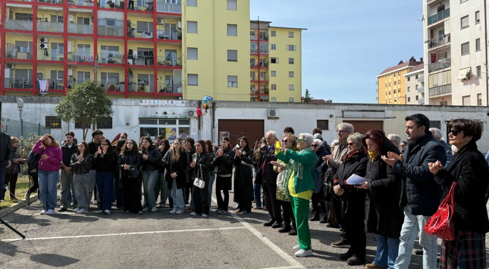 Pescara, il Comune intitola un’area di sosta in via Aldo Moro a Emilia Di Nicola