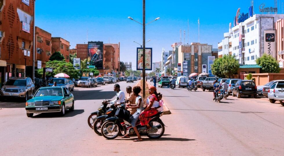 L’Aquila, insieme per realizzare una scuola in Burkina Faso: l’iniziativa nelle scuole
