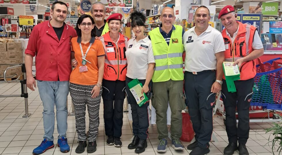 Una valanga di generosità: sfiorati i 2mila kg nella raccolta alimentare “Dona un pasto per la dignità”