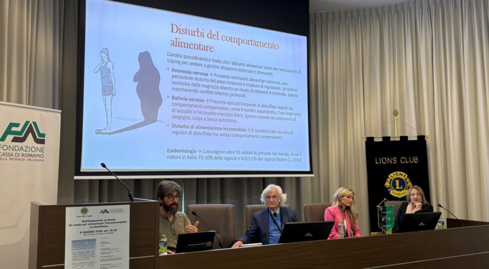 Dall’isolamento ai social: la gentilezza come chiave per comunicare davvero. Il convegno del Lions Club L’Aquila
