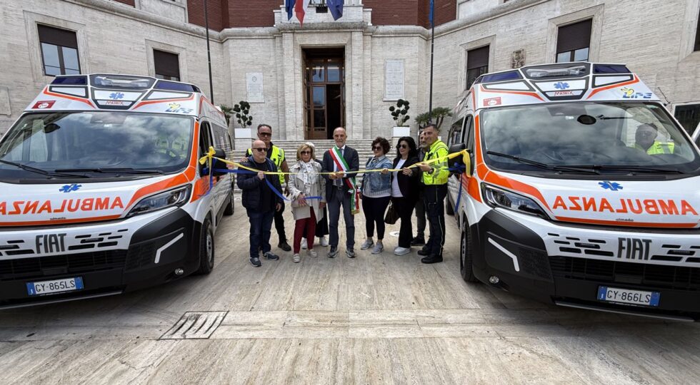 Inaugurate due nuove ambulanze della Life Pescara: entreranno in servizio a novembre