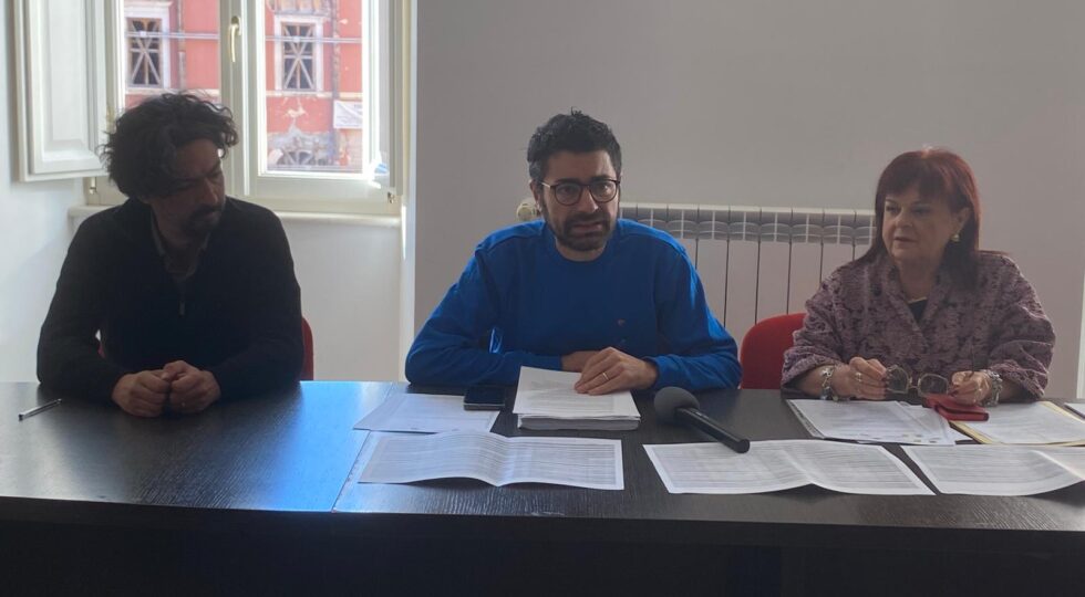 Appalti e servizi Comune dell’Aquila, PD denuncia sistema di potere e inadempienze