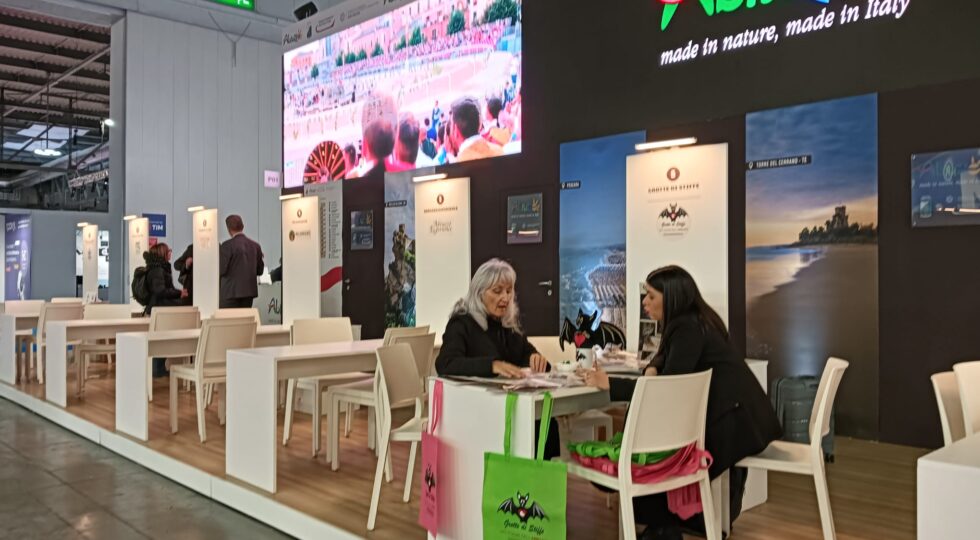 Le Grotte di Stiffe alla Bit di Milano: Casulli, “volano di sviluppo per le aree interne”