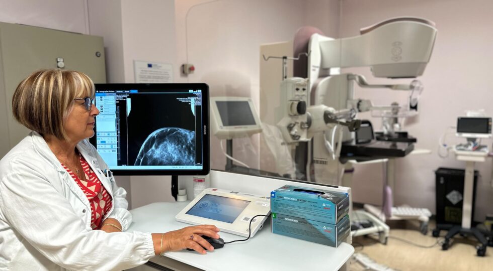 Tumore al seno, all’Aquila arriva la biopsia CEM guidata