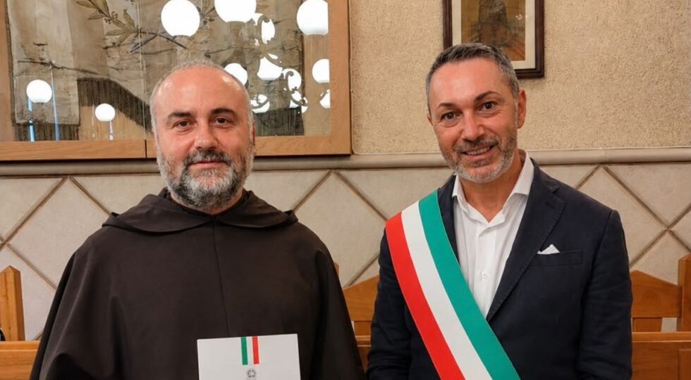 Tagliacozzo, P. Basilio Retegan, Rettore del Santuario dell’Oriente ha giurato sulla Costituzione: acquisita la cittadinanza italiana