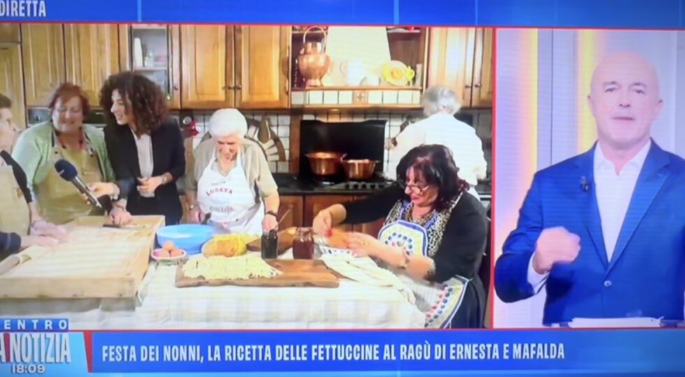5 nonne aquilane in onda su canale5 “dentro la notizia” di Gianluigi Nuzzi per la festa dei nonni
